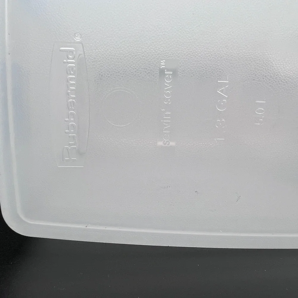 Rubbermaid Servin Saver 1.3 Gal Cereal Dry Food Storage Container Flip Top Lid